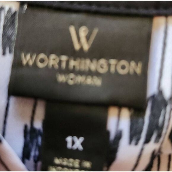 F60 Worthington Woman's white w/black print flowy blouse short sleeved V-neck - Picture 9 of 10